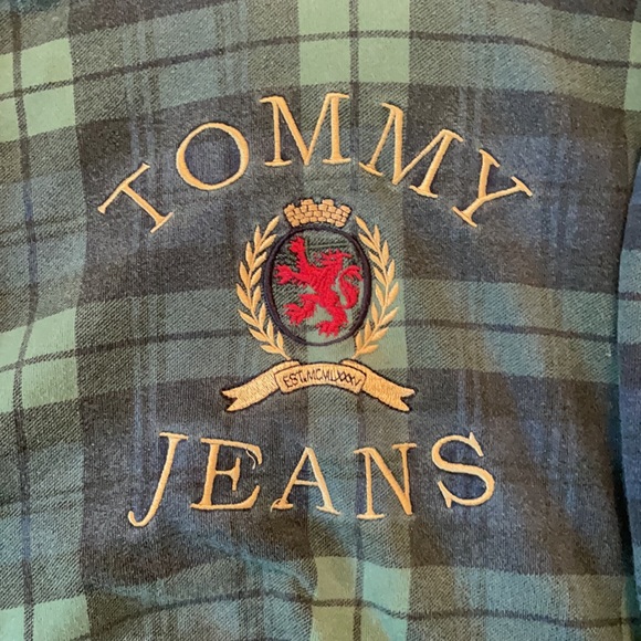 I am selling a Tommy Jeans hoodie. - Picture 2 of 3